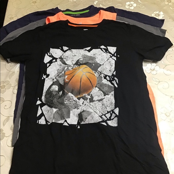 Tops - Picture 2 of 6